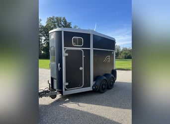 Pferdeanhänger Ifor Williams HB506