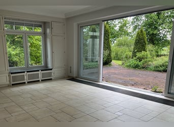 Freistehendes Gutshaus mit hochwertigen Nebengebäuden Freistehendes Gutshaus mit hochwertigen Nebengebäuden